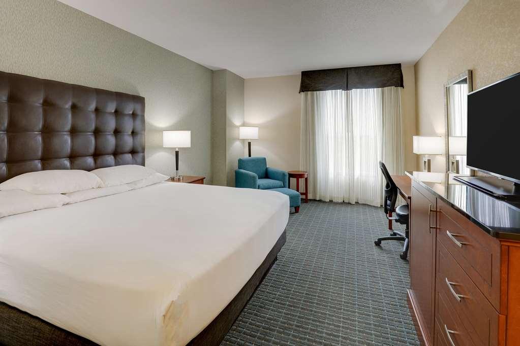 Drury Inn & Suites Phoenix Chandler Fashion Center Номер фото