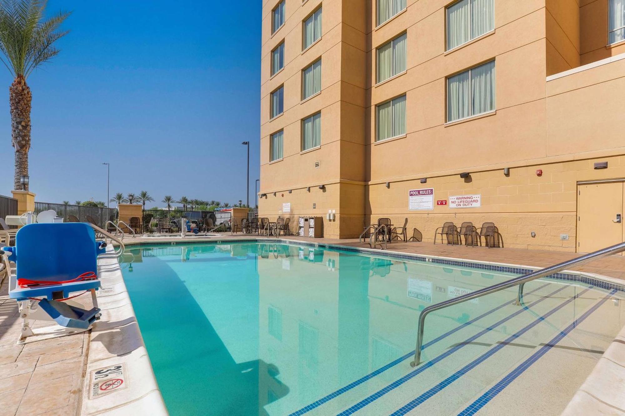 Drury Inn & Suites Phoenix Chandler Fashion Center Экстерьер фото
