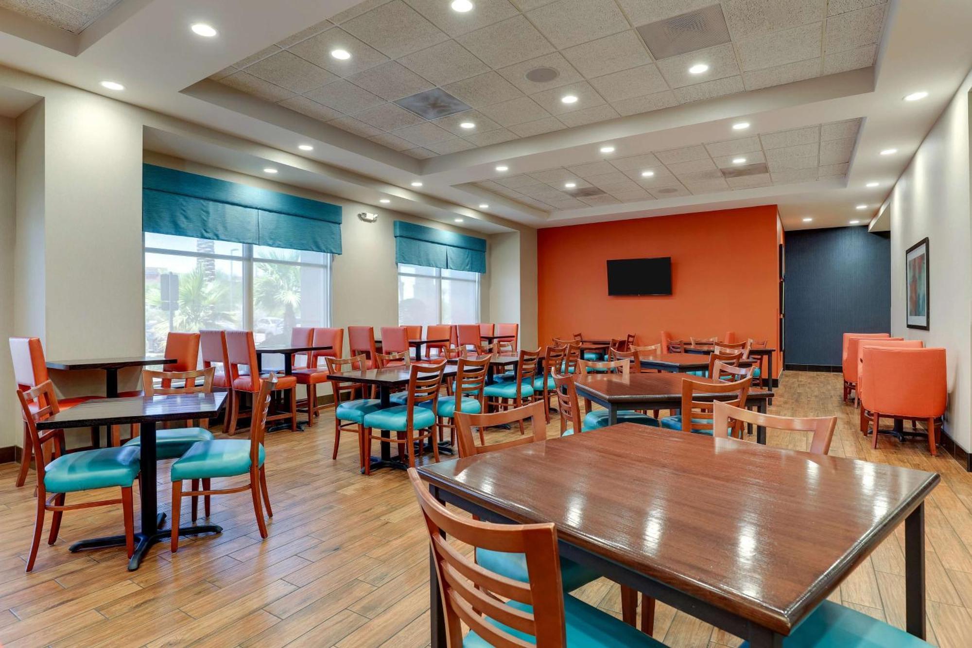 Drury Inn & Suites Phoenix Chandler Fashion Center Экстерьер фото