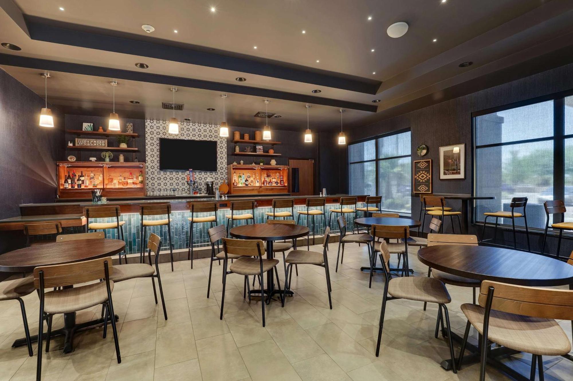 Drury Inn & Suites Phoenix Chandler Fashion Center Экстерьер фото